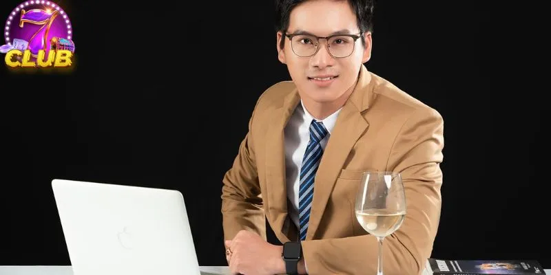 Anh có niềm đam mê với công nghệ cùng game từ rất nhỏ Anh có niềm đam mê với công nghệ cùng game từ rất nhỏ